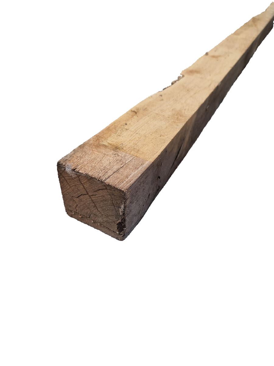 Poteau de robinier scié