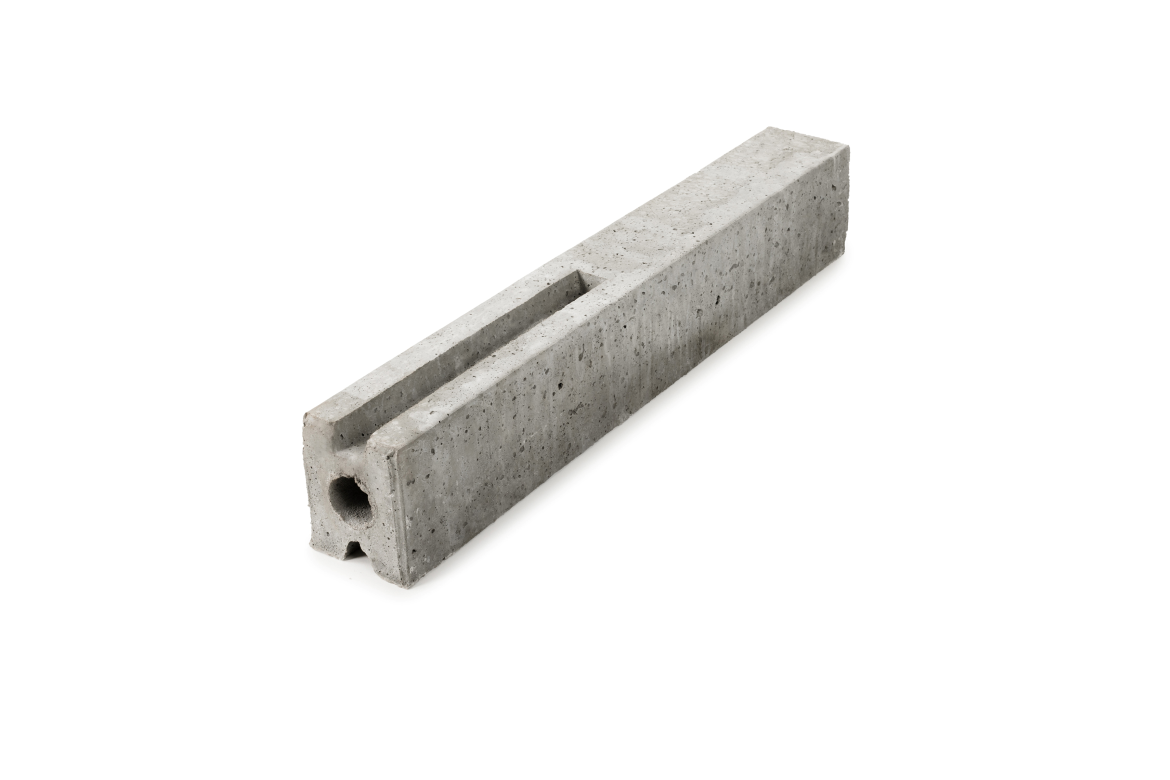 Betonpaal met gat. Rabat 40cm