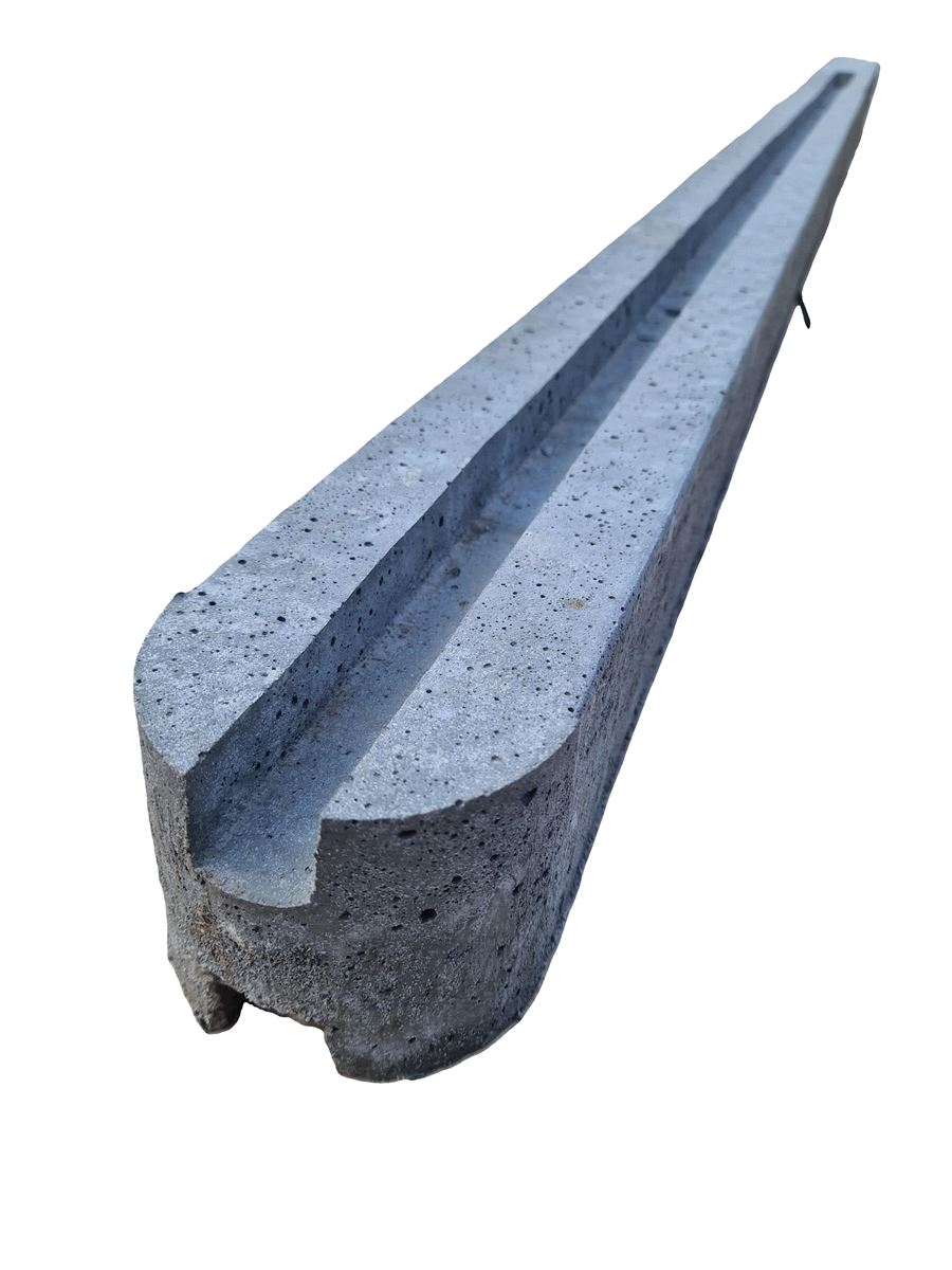 Betonpaal met smalle Gleuf – 30MM